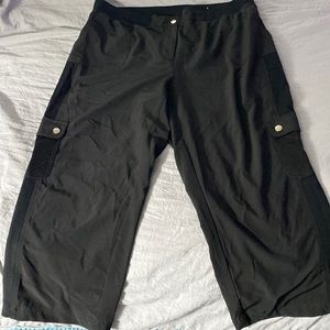 EUC Chicos black Zenergy pants* Casual and comfy* Inseam 20 1/2”